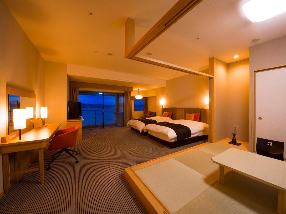 Apa Hotel & Resort Kaga Katayamazu Onsen Kasuikyo Екстер'єр фото