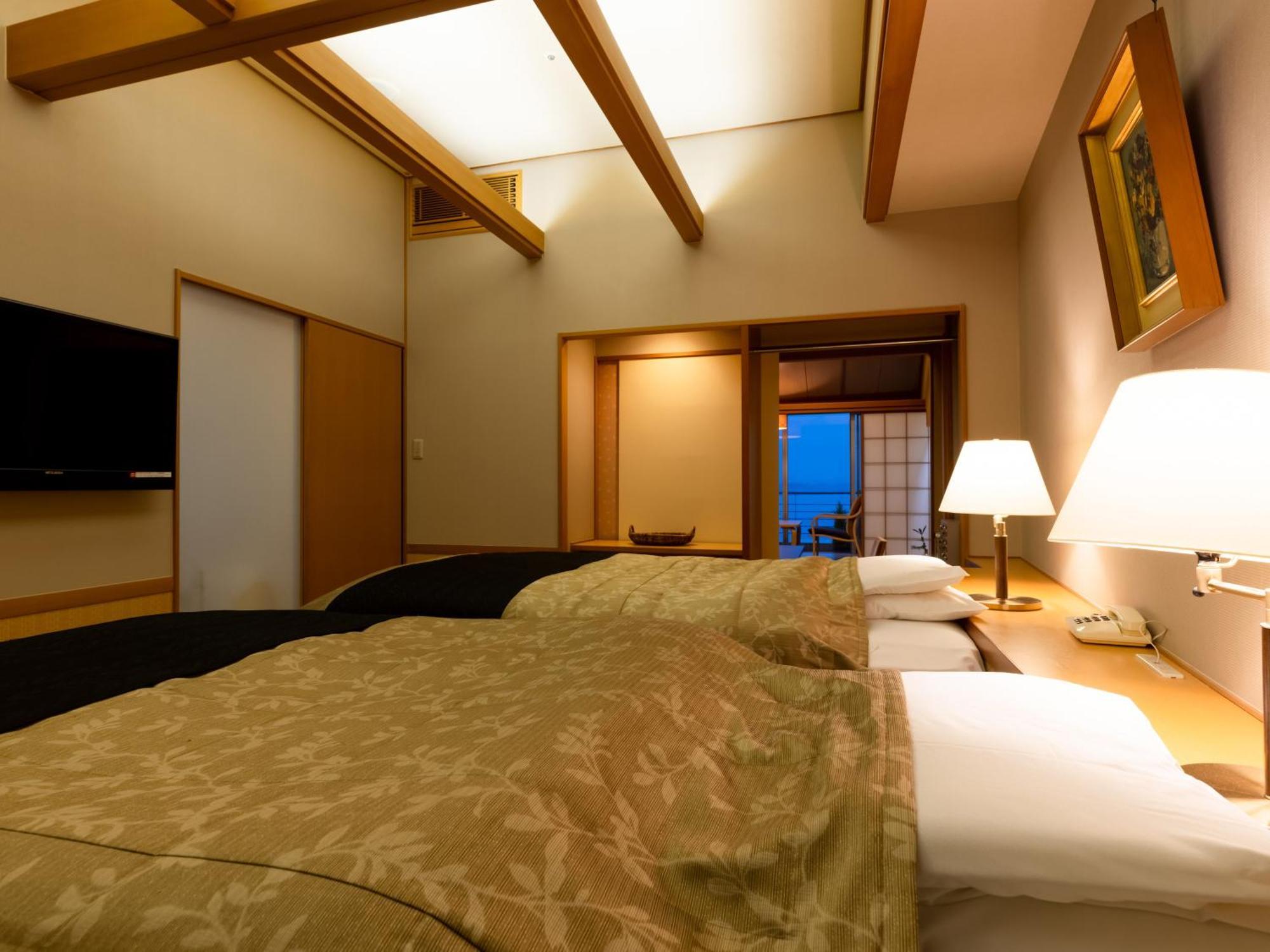 Apa Hotel & Resort Kaga Katayamazu Onsen Kasuikyo Екстер'єр фото