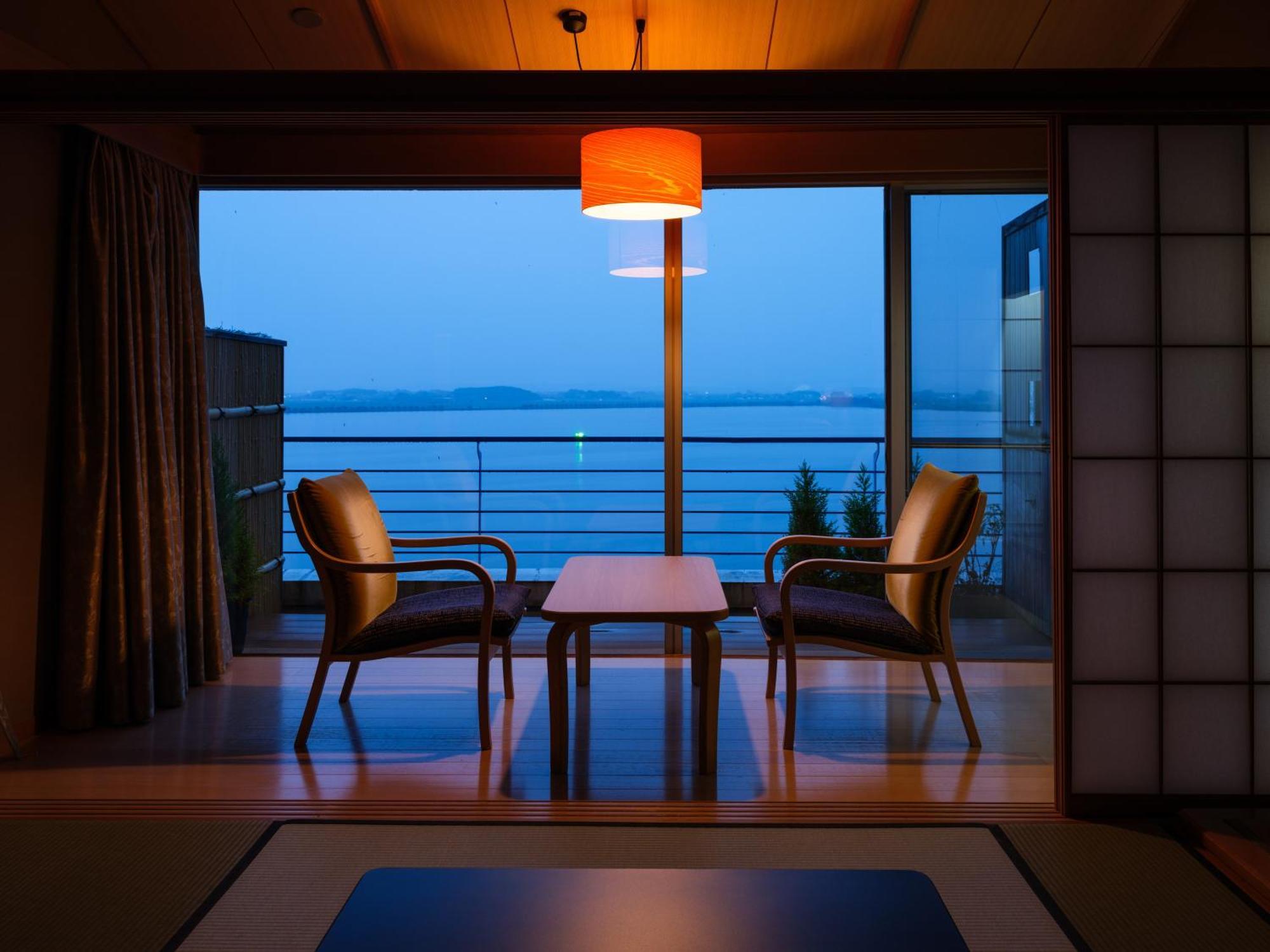 Apa Hotel & Resort Kaga Katayamazu Onsen Kasuikyo Екстер'єр фото