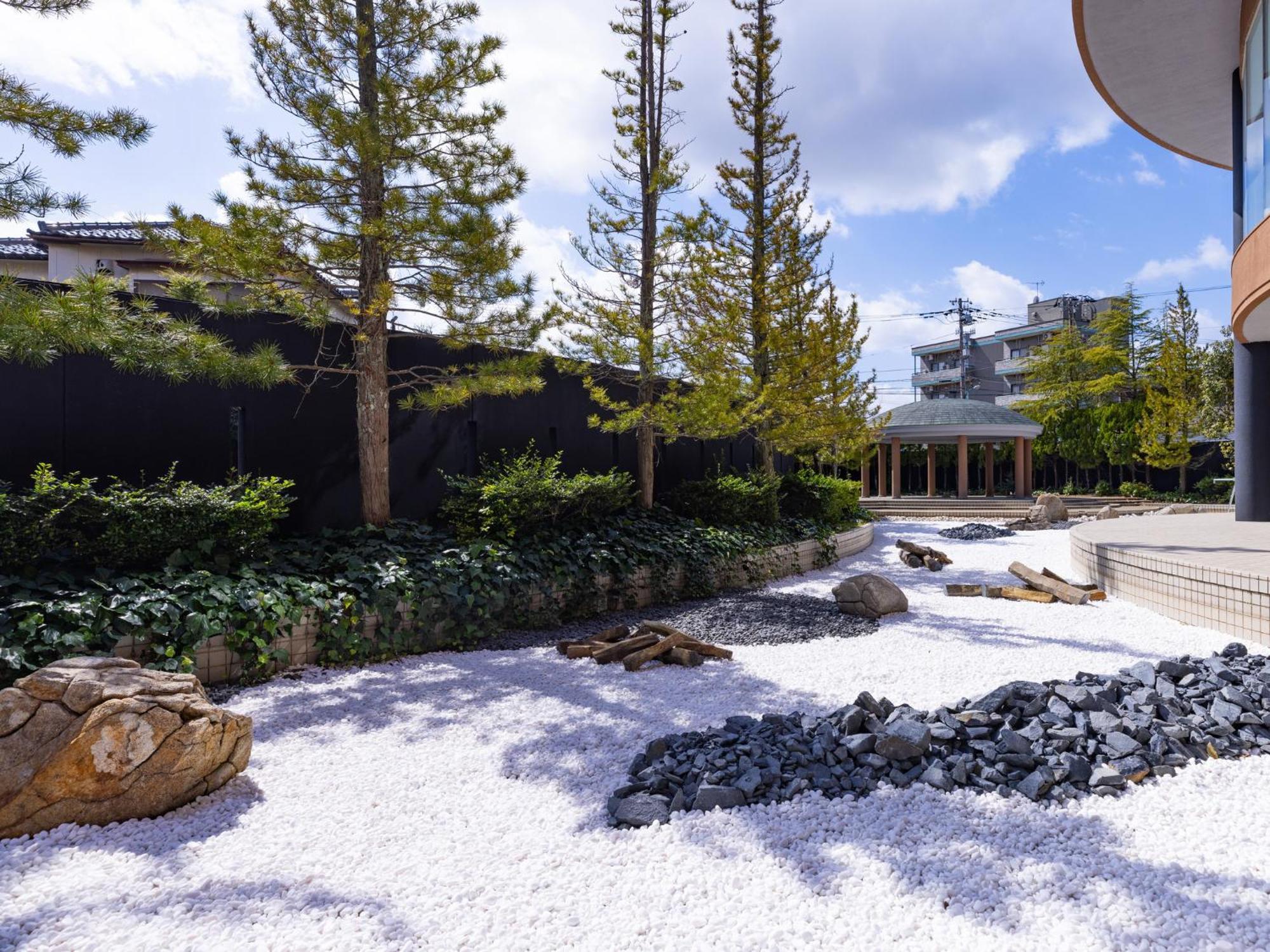 Apa Hotel & Resort Kaga Katayamazu Onsen Kasuikyo Екстер'єр фото